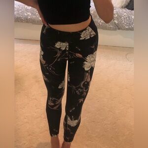 VICTORIA’S SECRET Floral-Trim Leggings With Open Ankle Bands, Black, Small, EUC